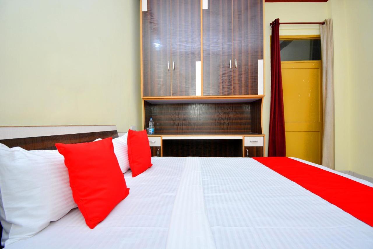 โอโย 40306 ไวท์เฮาส์ Hotel ชลันธระ ภายนอก รูปภาพ
